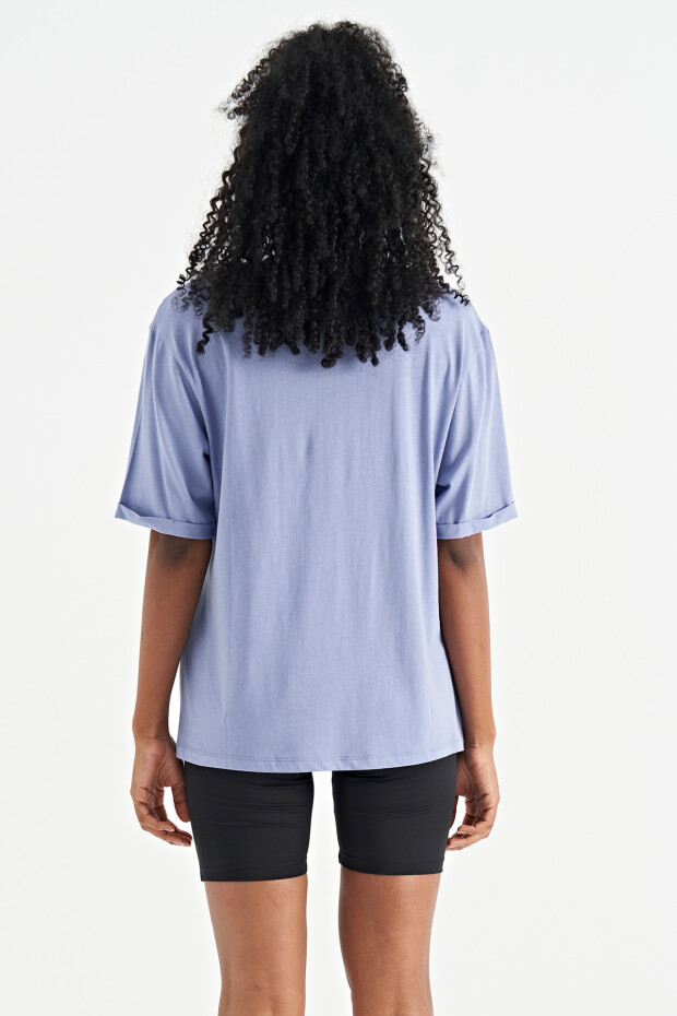 Açık Eflatun Yazı Baskılı Düşük Omuzlu O Yaka Oversize Kadın T-Shirt - 02307