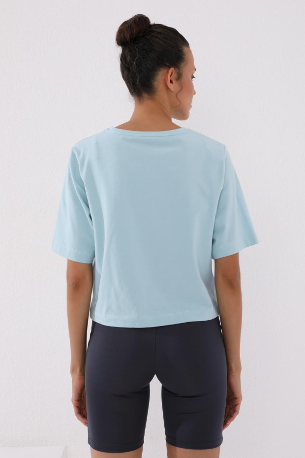 Açık Mavi Asimetrik Yazı Baskılı O Yaka Kadın Oversize T-Shirt - 97136