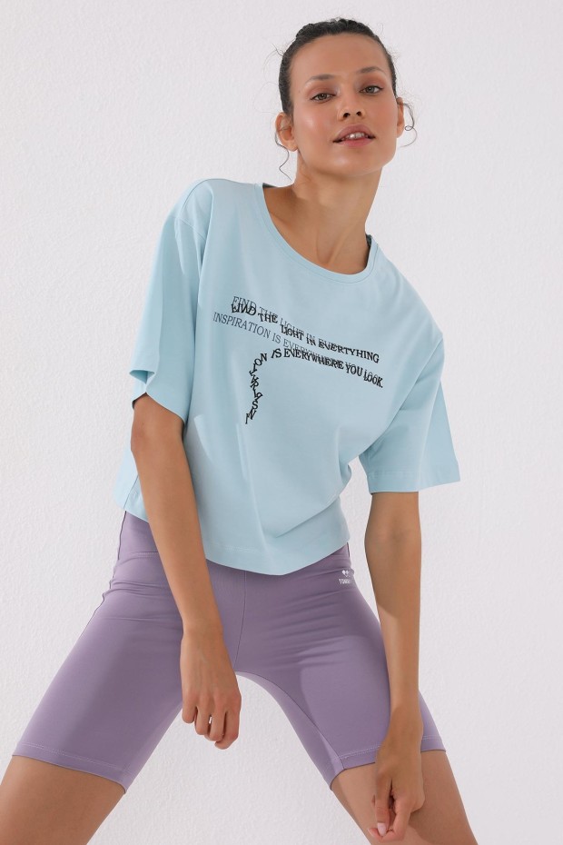 Açık Mavi Yazı Baskılı Kısa O Yaka Kadın Oversize T-Shirt - 97135