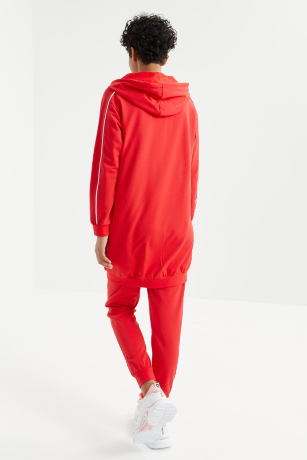 Açık Kırmızı Kapüşonlu Fermuarlı Kolu Yazı Nakışlı Rahat Form Kadın Eşofman Tunik Takım - 95314