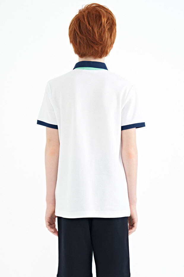 Beyaz Baskılı Cep Detaylı Standart Kalıp Polo Yaka Erkek Çocuk T-Shirt - 11144