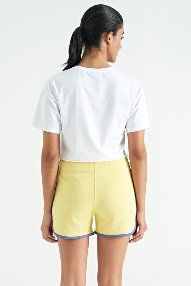 Beyaz Baskılı Düşük Kol Detaylı Oversize Kadın Crop T-Shirt - 02179