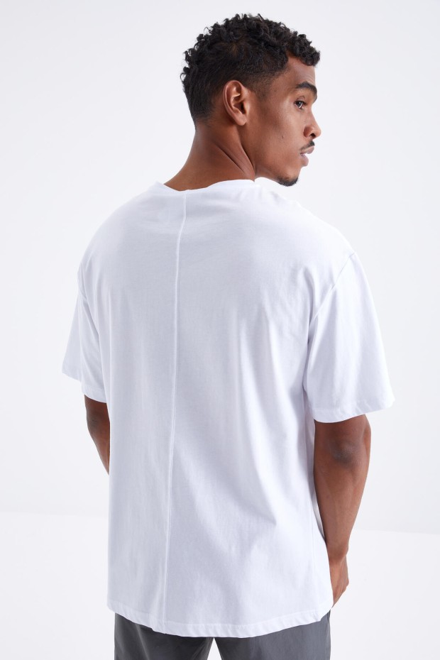 Beyaz Büyük Baskılı O Yaka Erkek Oversize T-Shirt - 88095