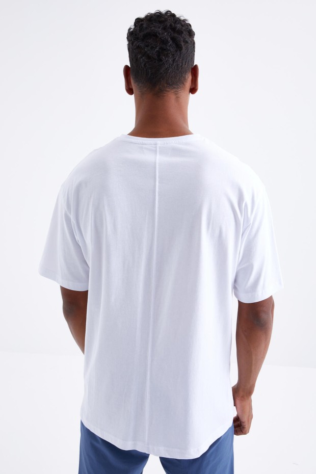 Beyaz Minimal Baskılı O Yaka Erkek Oversize T-Shirt - 88096