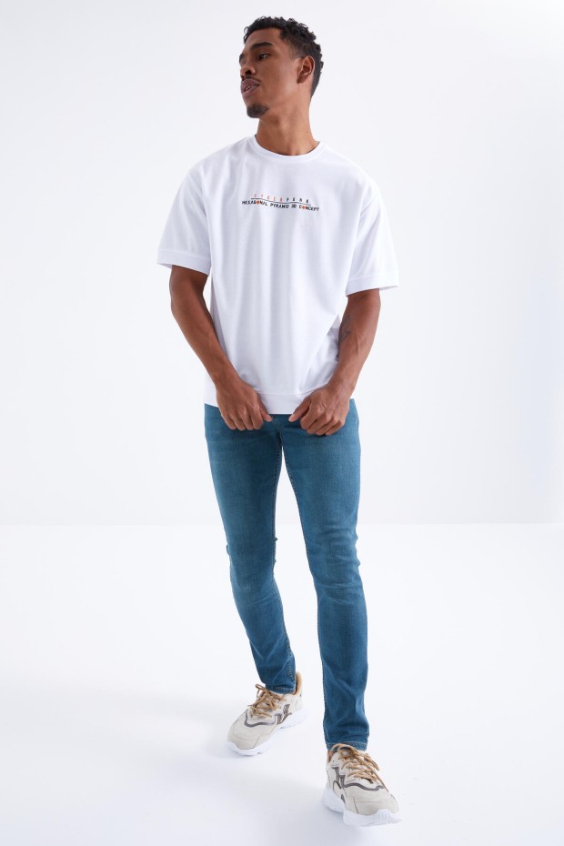 Beyaz Minimal Yazı Nakışlı O Yaka Erkek Oversize T-Shirt - 88106