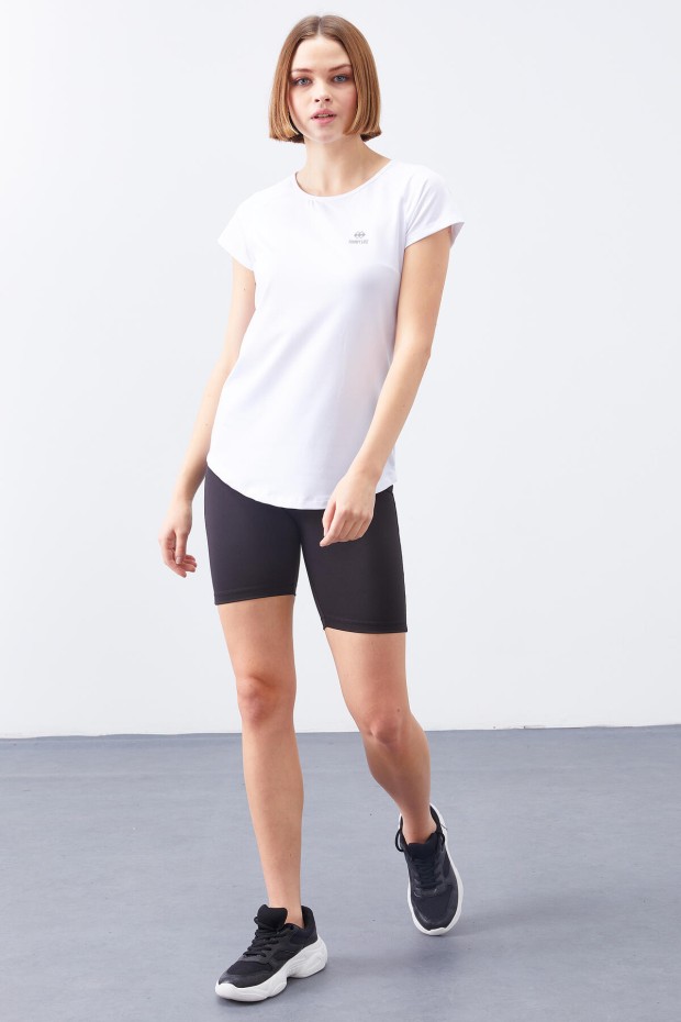 Beyaz Sırt Pencereli Kısa Kol Standart Kalıp O Yaka Kadın T-Shirt - 97101