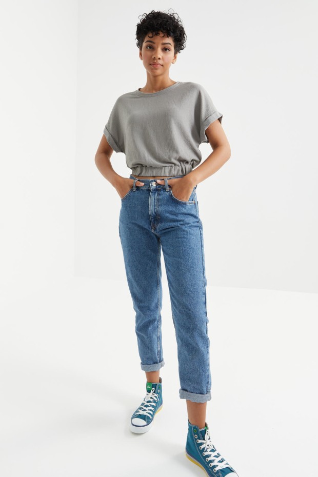 Tommy Life Gri Basic O Yaka Beli Lastikli Bürümcük Kumaş Kadın Crop Top T-Shirt - 97227. 2 Tommy Life Gri Basic O Yaka Beli Lastikli Bürümcük Kumaş Kadın Crop Top T-Shirt - 97227. 2
