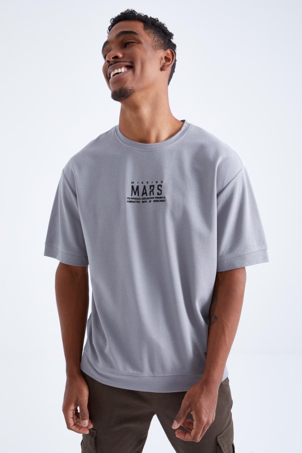 TommyLife - Gri Mars Yazı Nakışlı O Yaka Erkek Oversize T-Shirt - 88104