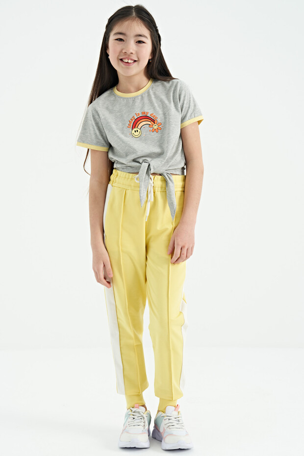 Gri Melanj Baskı Detaylı O Yaka Çok Renkli Bağlama Detaylı Kız Çocuk T-Shirt - 75113