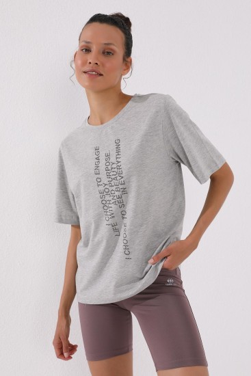 Gri Melanj Pembe Dikey Yazı Baskılı O Yaka Kadın Oversize T-Shirt - 97138 - Thumbnail