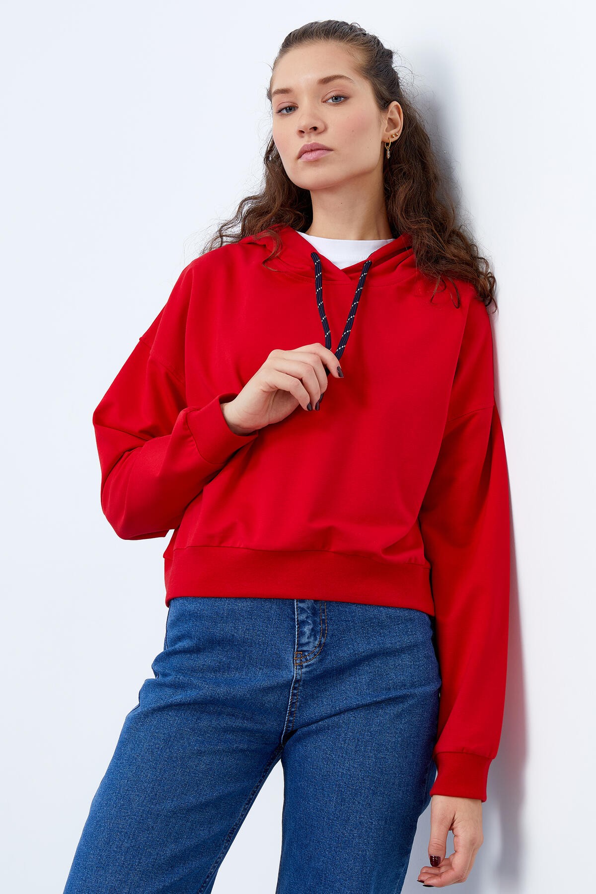 TommyLife - Kırmızı Uzun Kol Rahat Form Kapüşonlu Kadın Sweatshirt - 97115