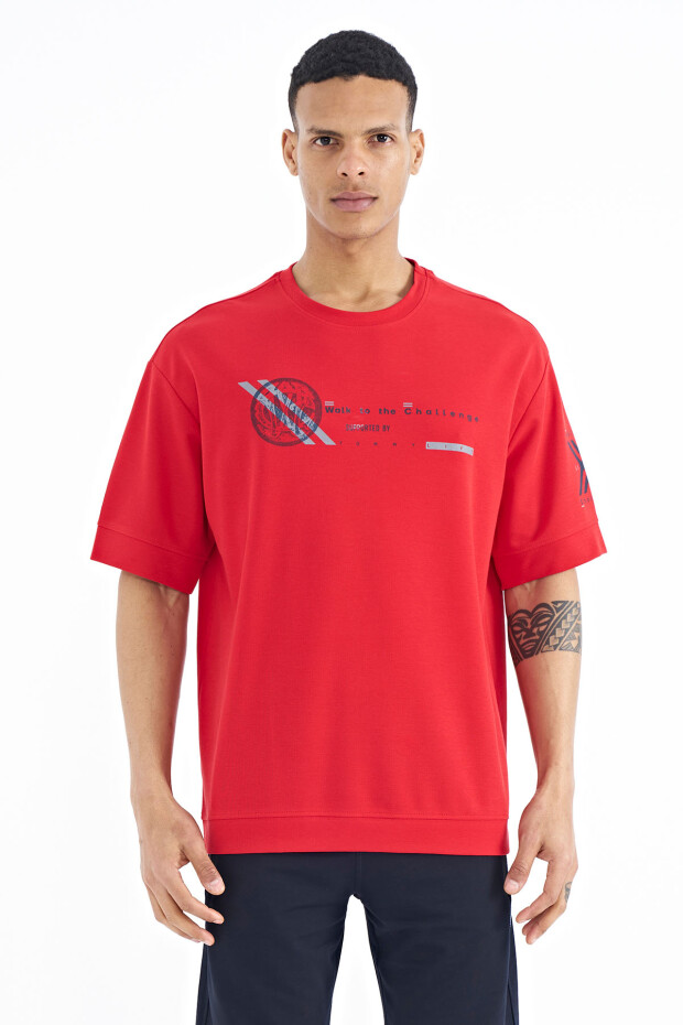 Kırmızı Ön ve Kol Baskı Detaylı O Yaka Oversize Erkek T-shirt - 88180