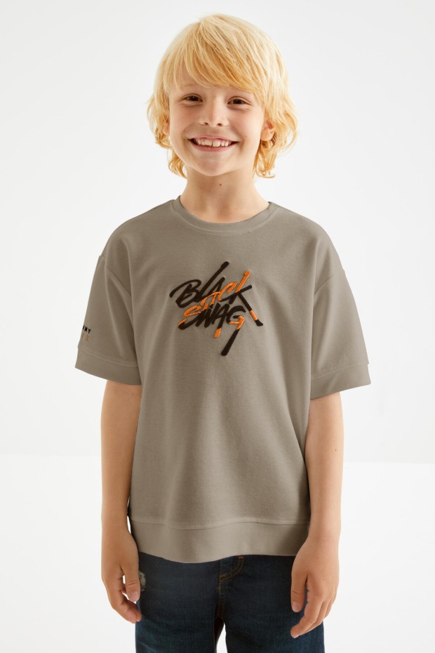 Koyu Bej Oversize Yazı Nakışlı Kısa Kollu O Yaka Erkek Çocuk T-Shirt - 10898