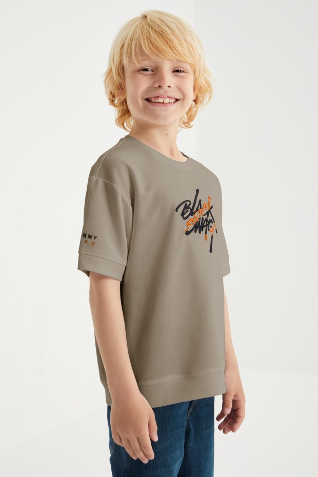 Koyu Bej Oversize Yazı Nakışlı Kısa Kollu O Yaka Erkek Çocuk T-Shirt - 10898