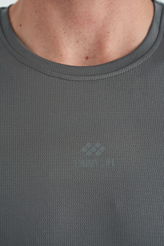 Koyu Gri O Yaka Standart Kalıp Biyeli Aktif Spor Erkek T-Shirt - 88254
