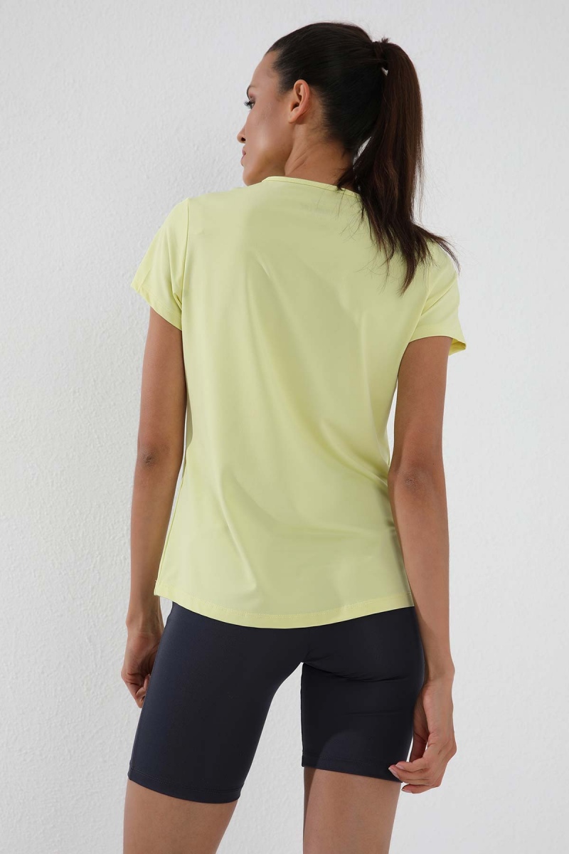 Limon Basic Kısa Kol Standart Kalıp O Yaka Kadın T-Shirt - 97144