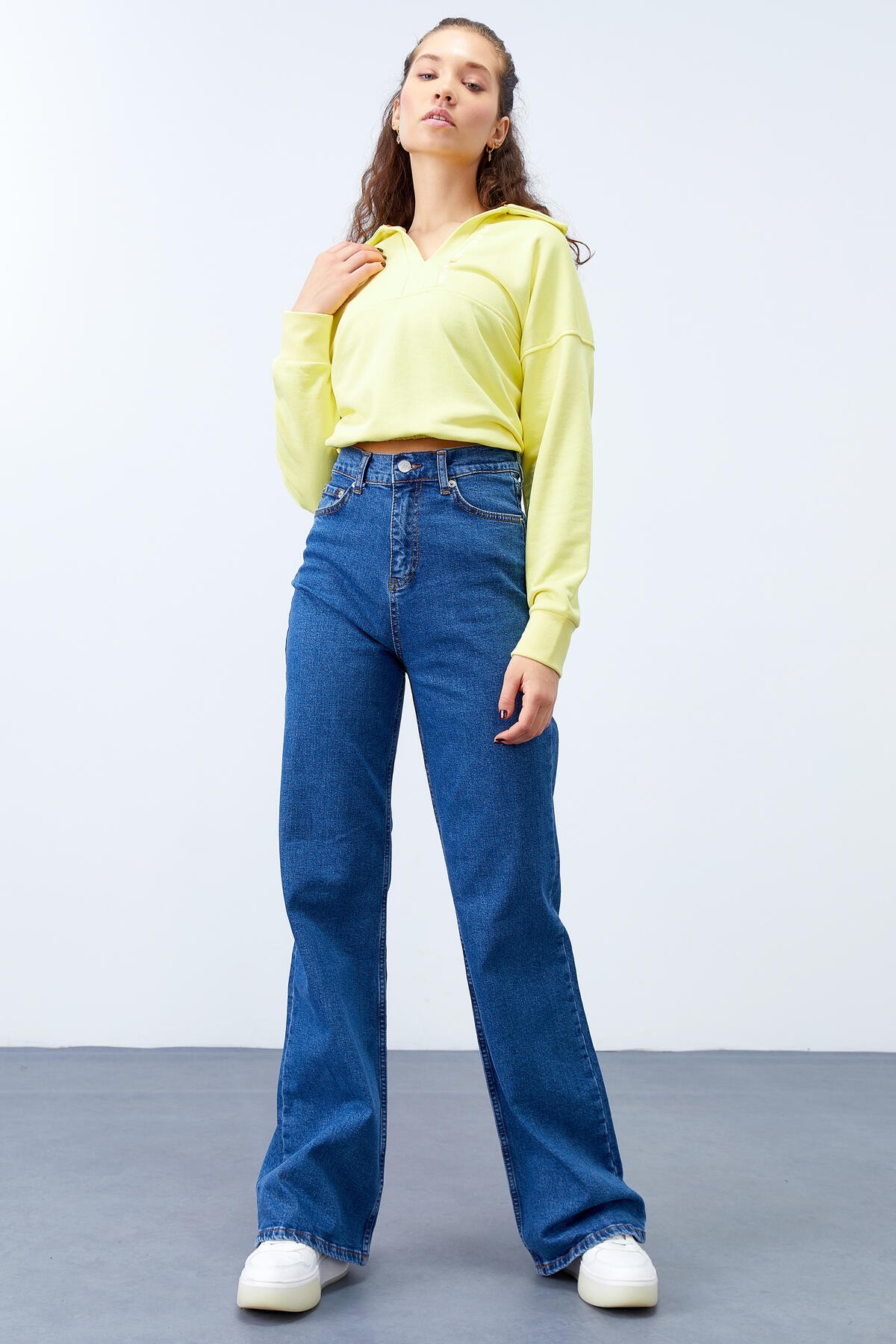 Limon Polo Yaka Etek Ucu Büzgülü Kadın Oversize Sweatshirt - 97180