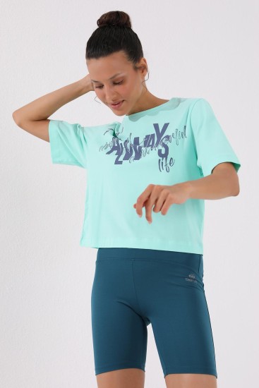 TommyLife - Mint Yeşili Asimetrik Yazı Baskılı O Yaka Kadın Oversize T-Shirt - 97136
