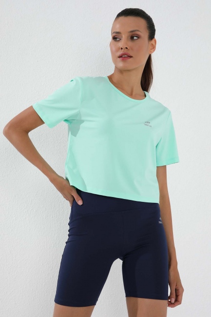 Mint Yeşili Basic Kısa Kol Standart Kalıp O Yaka Kadın Crop Top T-Shirt - 97143 - Thumbnail