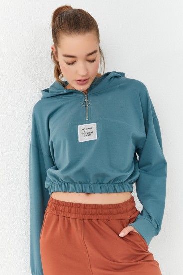 Mint Yeşili Beli Büzgülü Kapüşonlu Yarım Fermuarlı Rahat Form Kadın Crop Top Sweatshirt - 97155 - Thumbnail
