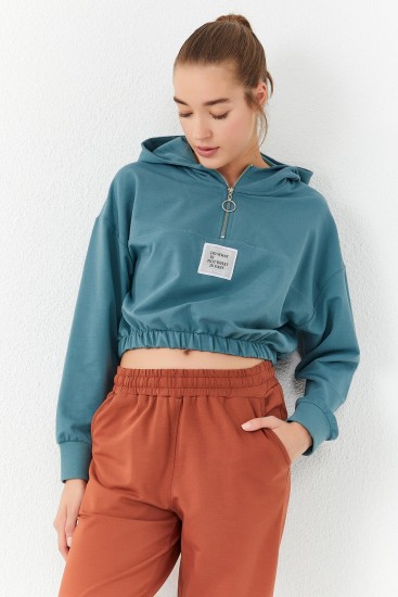 Mint Yeşili Beli Büzgülü Kapüşonlu Yarım Fermuarlı Rahat Form Kadın Crop Top Sweatshirt - 97155 - Thumbnail