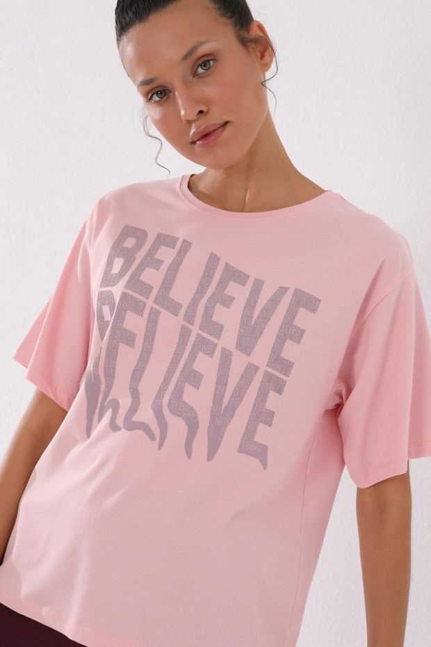 Pembe Deforme Yazı Baskılı O Yaka Oversize Kadın T-Shirt - 97139