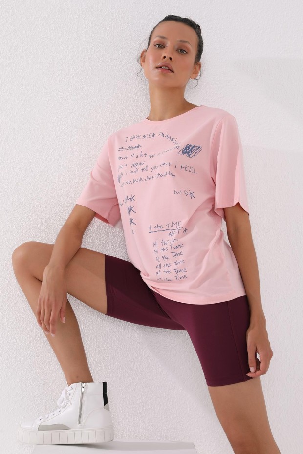 Pembe El Yazısı Baskılı O Yaka Kadın Oversize T-Shirt - 97137