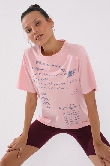 Pembe El Yazısı Baskılı O Yaka Kadın Oversize T-Shirt - 97137 - Thumbnail