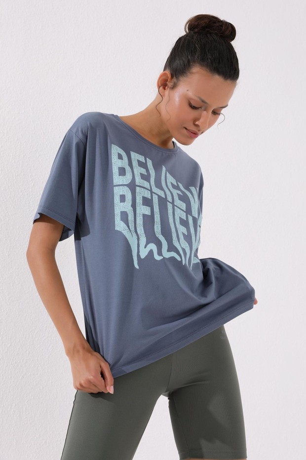 Petrol Deforme Yazı Baskılı O Yaka Oversize Kadın T-Shirt - 97139