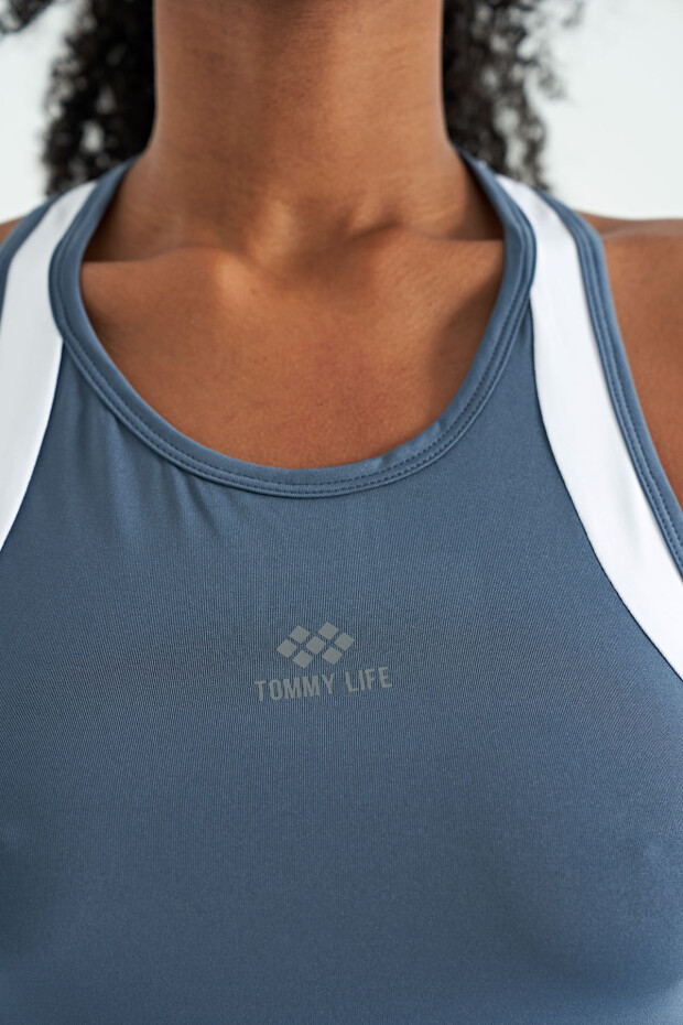 Tommy Life Petrol Sırt Renk Detaylı Logo Baskılı Standart Kalıp Kadın Spor Atlet - 97257. 3