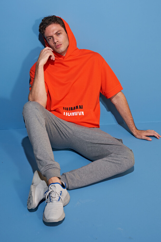 Portakal Kanguru Cepli Yazı Nakışlı Kapüşonlu Erkek T-Shirt - 88195