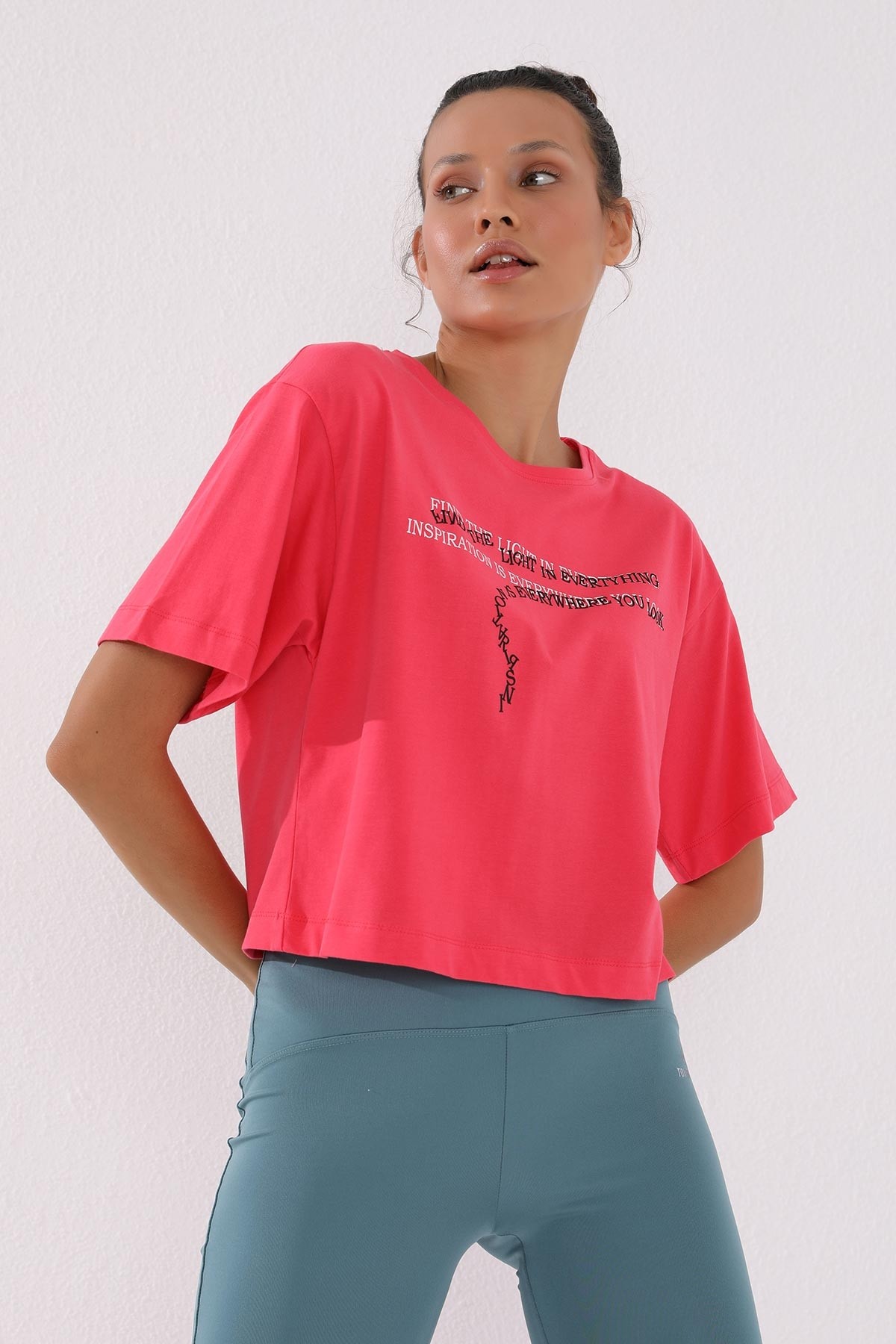 Rose Yazı Baskılı Kısa O Yaka Kadın Oversize T-Shirt - 97135