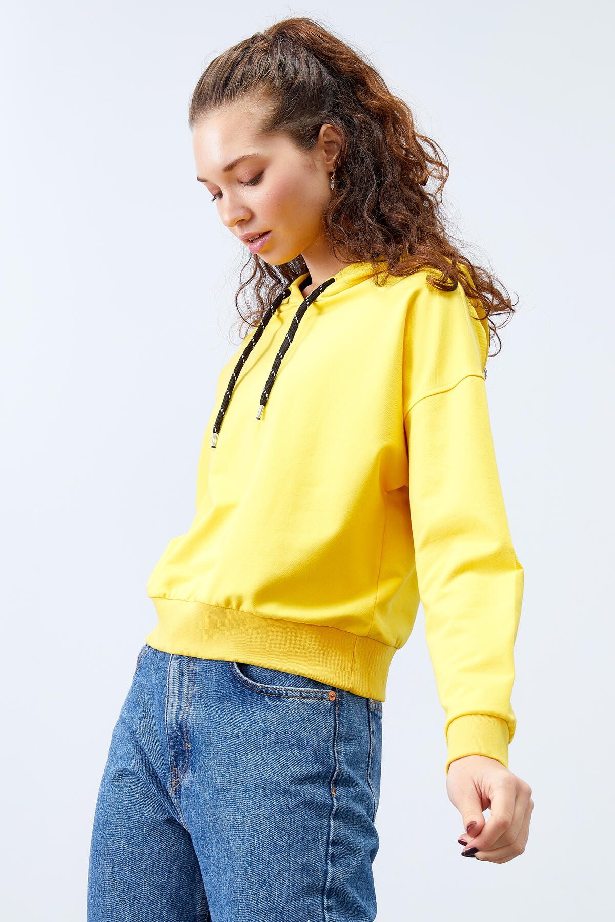 Sarı Uzun Kol Rahat Form Kapüşonlu Kadın Sweatshirt - 97115