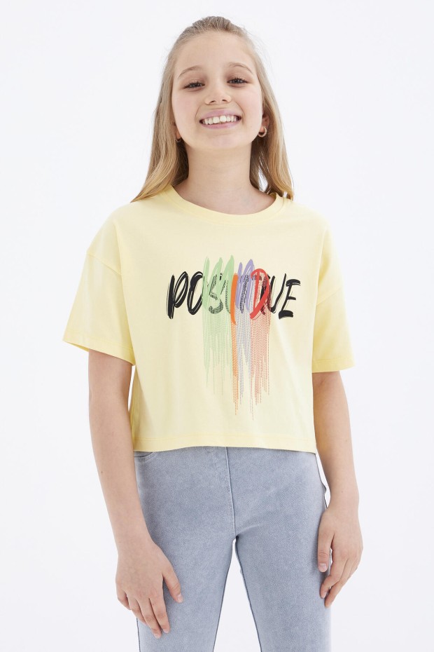 Sarı Renkli Yazı Baskılı O Yaka Oversize Düşük Omuz Kız Çocuk Crop T-Shirt - 75036