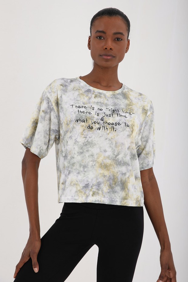 Sarı Yazı Baskılı Karışık Batik Desenli O Yaka Kadın Oversize T-Shirt - 97129