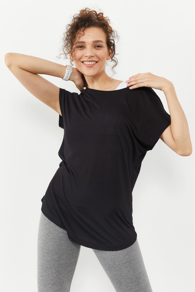 Siyah Basic Kısa Kol Rahat Form O Yaka Kadın T-Shirt - 97151