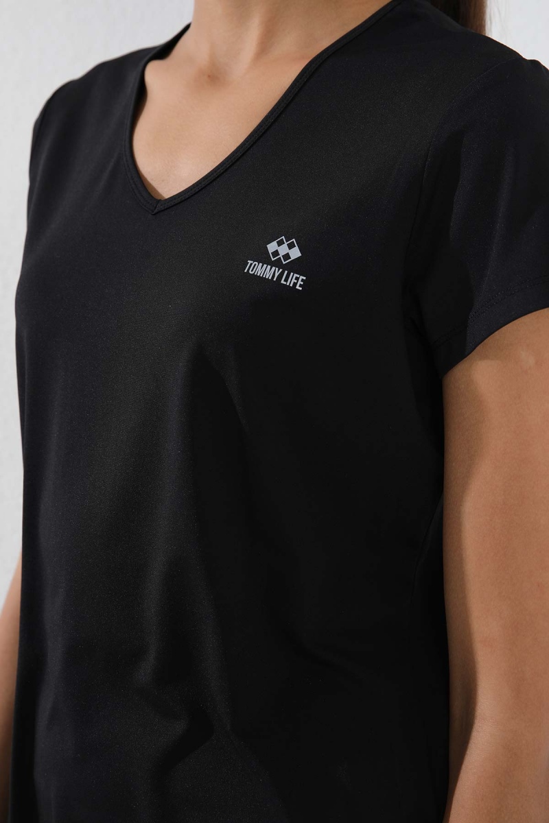 Siyah Basic Kısa Kol Standart Kalıp V Yaka Kadın T-Shirt - 97145