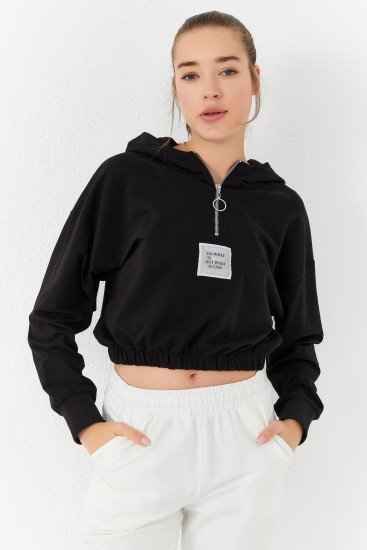 Siyah Beli Büzgülü Kapüşonlu Yarım Fermuarlı Rahat Form Kadın Crop Top Sweatshirt - 97155 - Thumbnail