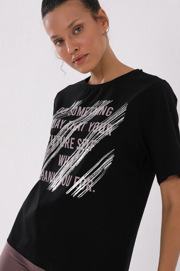 Siyah Deforme Yazı Baskılı O Yaka Kadın Oversize T-Shirt - 97133 - Thumbnail