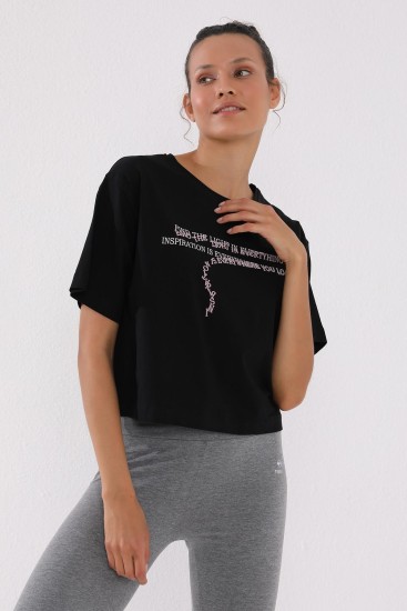 TommyLife - Siyah Yazı Baskılı Kısa O Yaka Kadın Oversize T-Shirt - 97135