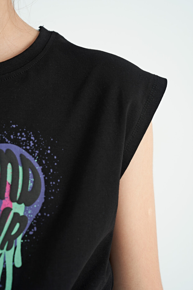 Siyah Kalp Baskılı Ön Düğüm Detaylı Rahat Form Kız Çocuk T-Shirt - 75114