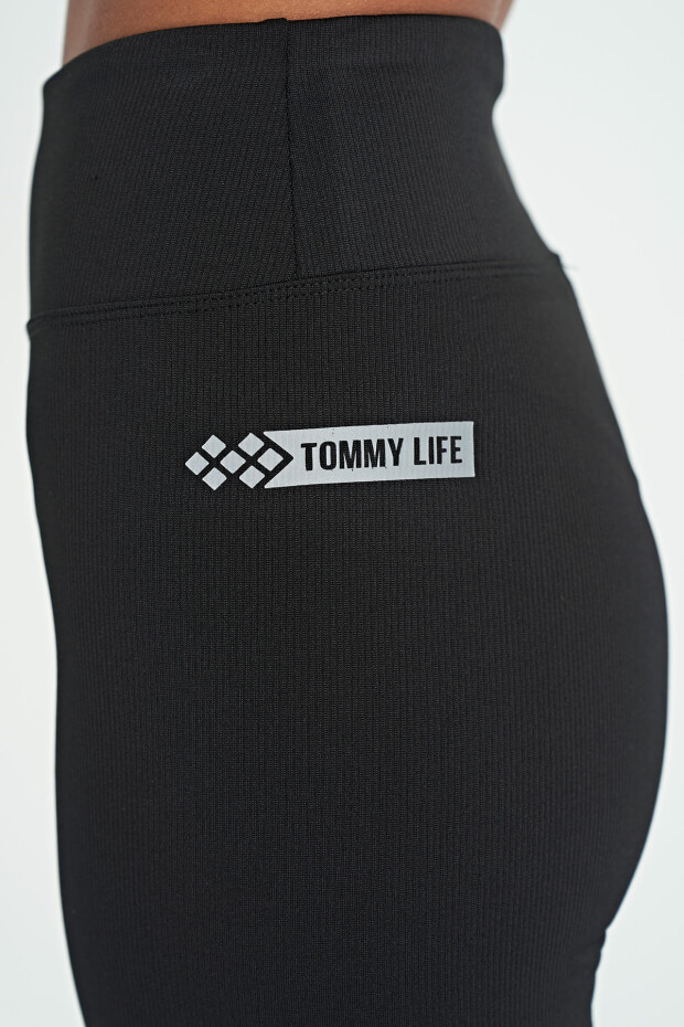 Tommy Life Siyah Logo Baskılı Fitilli Yüksek Bel Slim Fit Kadın Tayt - 94633. 6