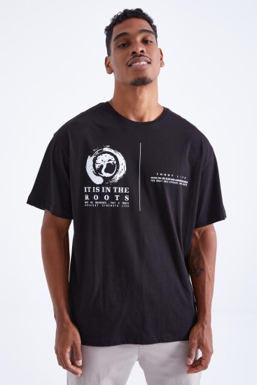 TommyLife - Siyah Minimal Baskılı O Yaka Erkek Oversize T-Shirt - 88096