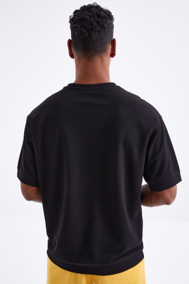 Siyah Minimal Yazı Nakışlı O Yaka Erkek Oversize T-Shirt - 88106