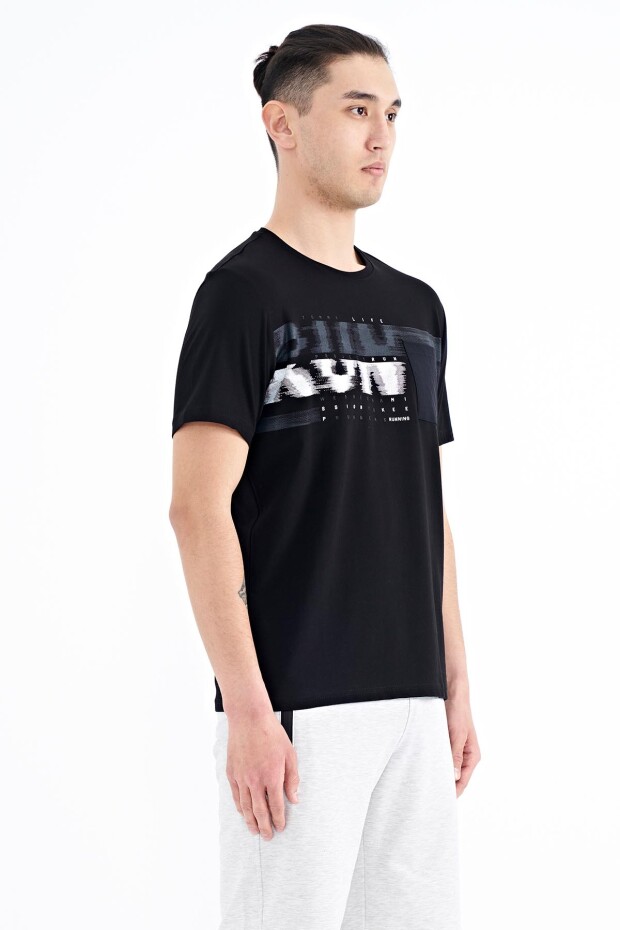 Siyah Ön Cep Detaylı Baskılı Standart Kalıp Erkek T-shirt - 88200