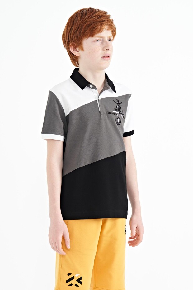 Tommy Life Siyah Renk Bloklu Nakış Detaylı Standart Kalıp Polo Yaka Erkek Çocuk T-shirt - 11088. 9