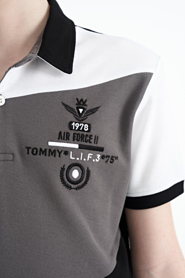 Tommy Life Siyah Renk Bloklu Nakış Detaylı Standart Kalıp Polo Yaka Erkek Çocuk T-shirt - 11088. 4