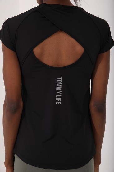 Siyah Sırt Pencereli Kısa Kol Standart Kalıp O Yaka Kadın T-Shirt - 97101 - Thumbnail