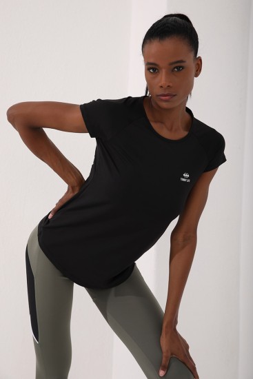 Siyah Sırt Pencereli Kısa Kol Standart Kalıp O Yaka Kadın T-Shirt - 97101 - Thumbnail