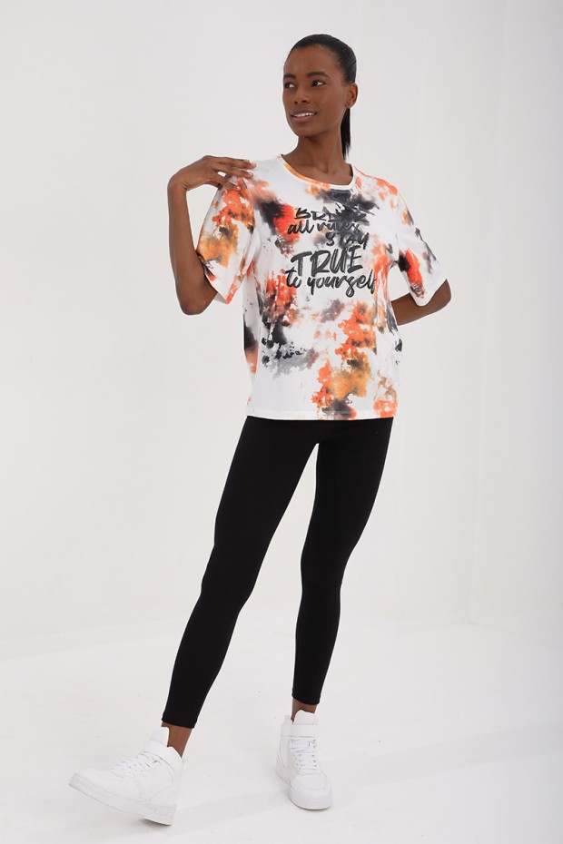 Turuncu Yazı Baskılı Batik Desenli O Yaka Kadın Oversize T-Shirt - 97125